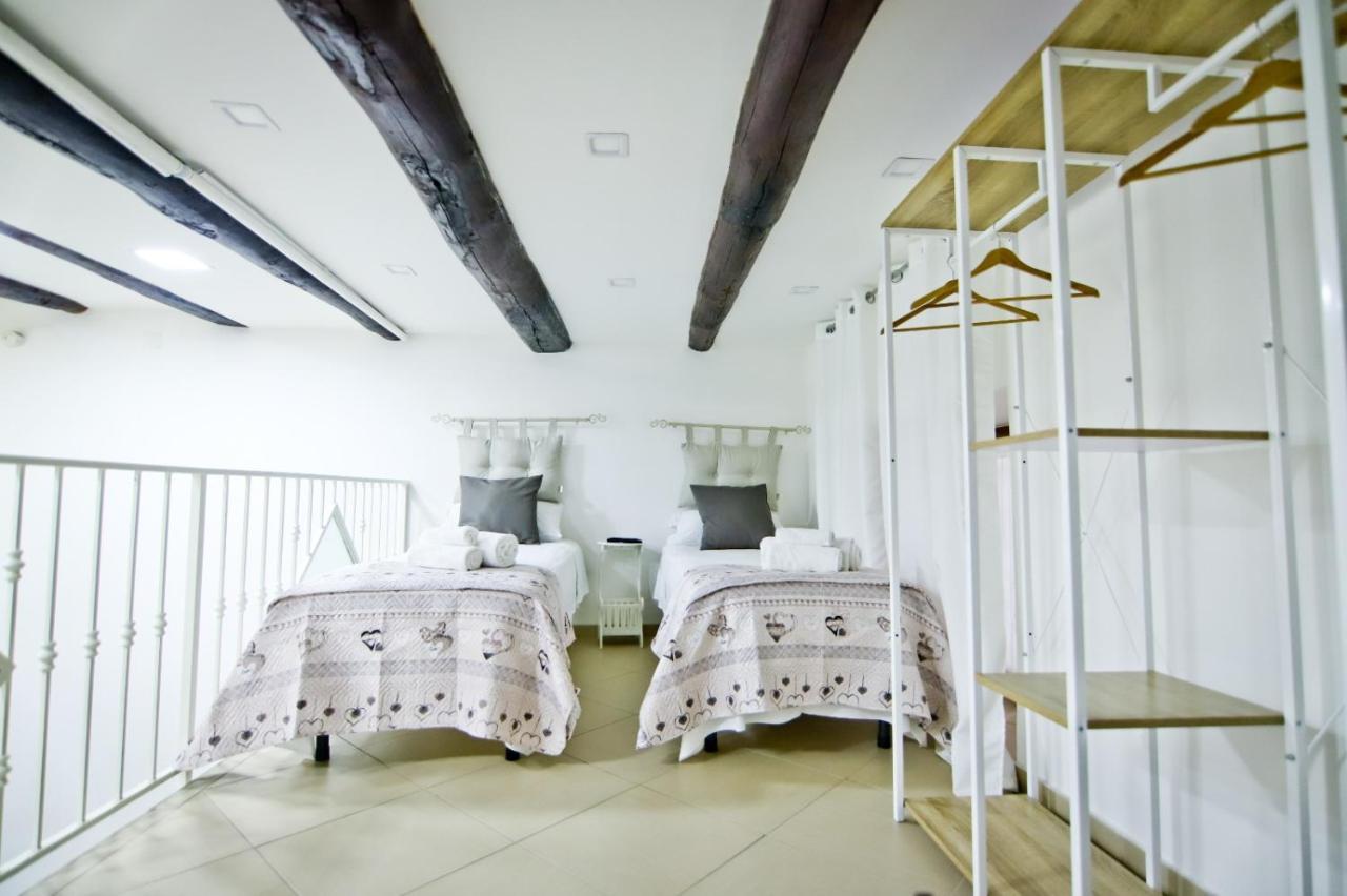 Napule - Loft Apartment เนเปิลส์ ภายนอก รูปภาพ